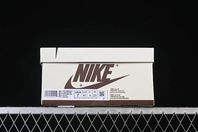 All categories Air Jordan Jordan series basketball shoes Air Jordan 1 Low Travis Scott x Air Jordan 1 Low OG AJ1 Joe 1 undercut low DM7866-100